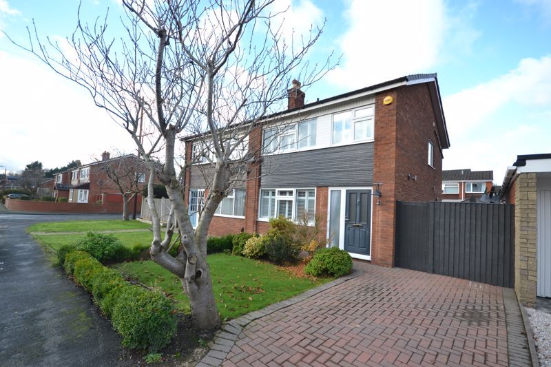 3 bed semidetached house for sale in Lonsdale Drive, Croston, Leyland