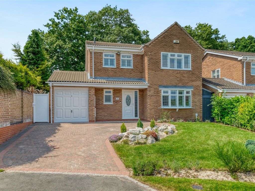 4 bed detached house for sale in Burgess Croft, Solihull B92, £595,000