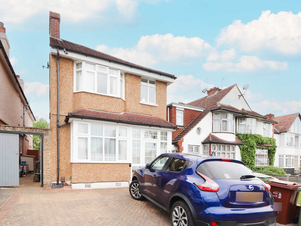 5 bed detached house for sale in Langley Avenue, Worcester Park KT4, £