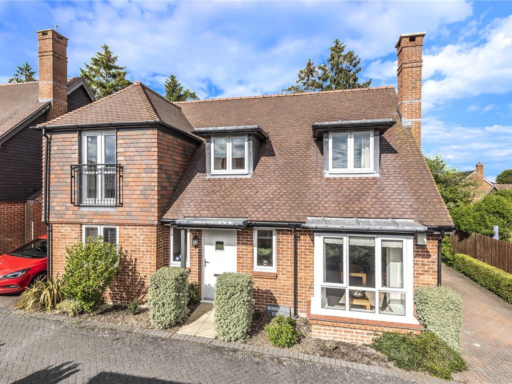 Woodstock Court, Winchester, Hampshire SO22  