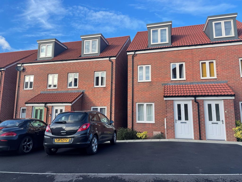 3 bed property to rent in Ramsay Road, Calne SN11 Zoopla