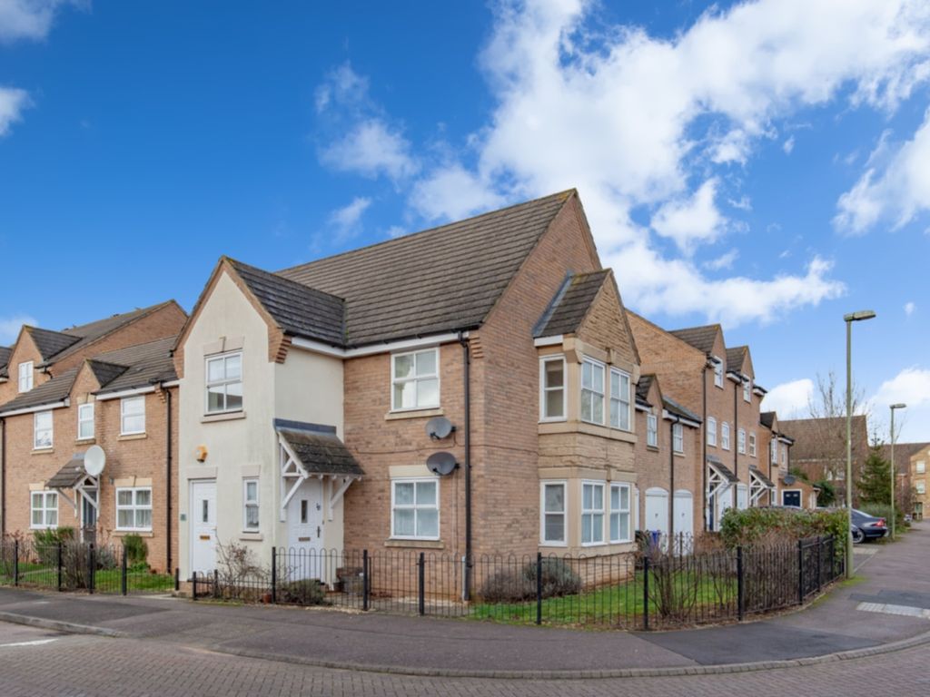 2 bed flat to rent in Bryony Road, Bicester OX26 Zoopla