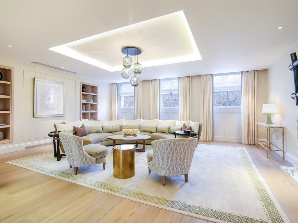 3 bed flat for sale in Buckingham Gate, St James's SW1E, £12,000,000