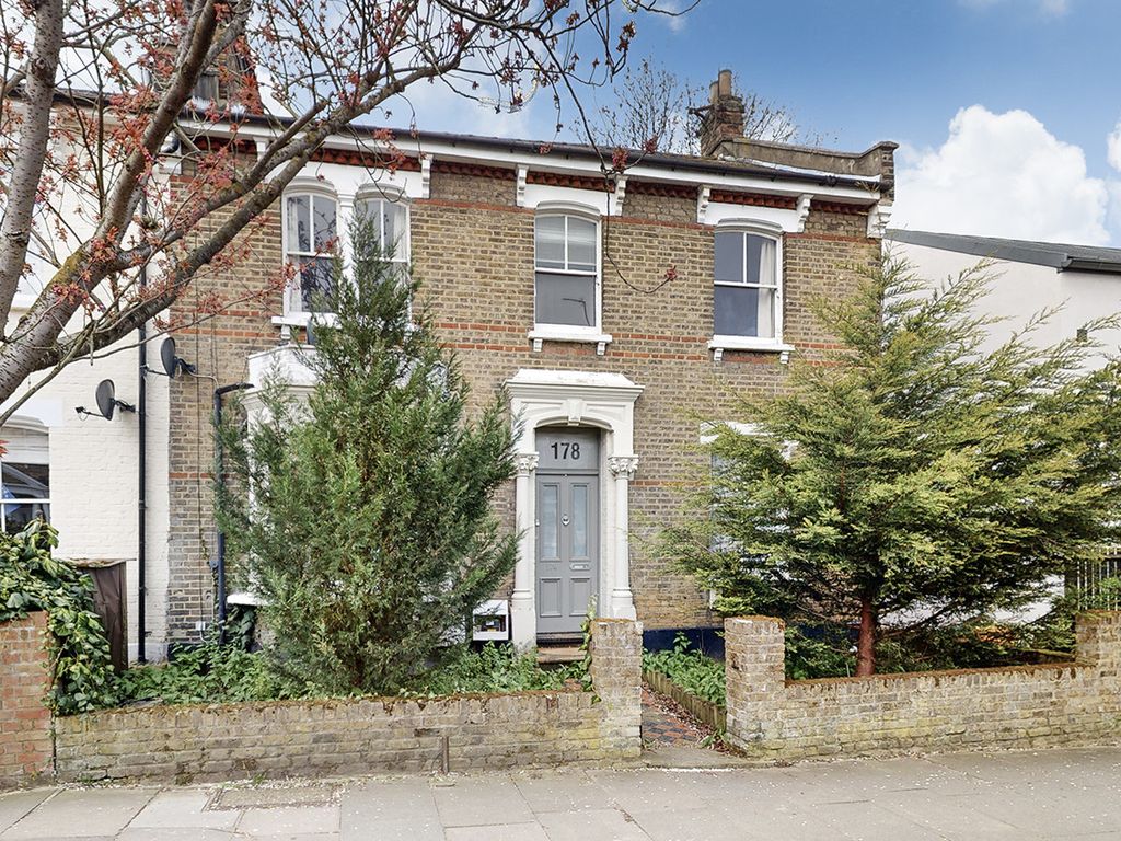 2 bed flat to rent in Highbury Hill, Highbury N5 Zoopla