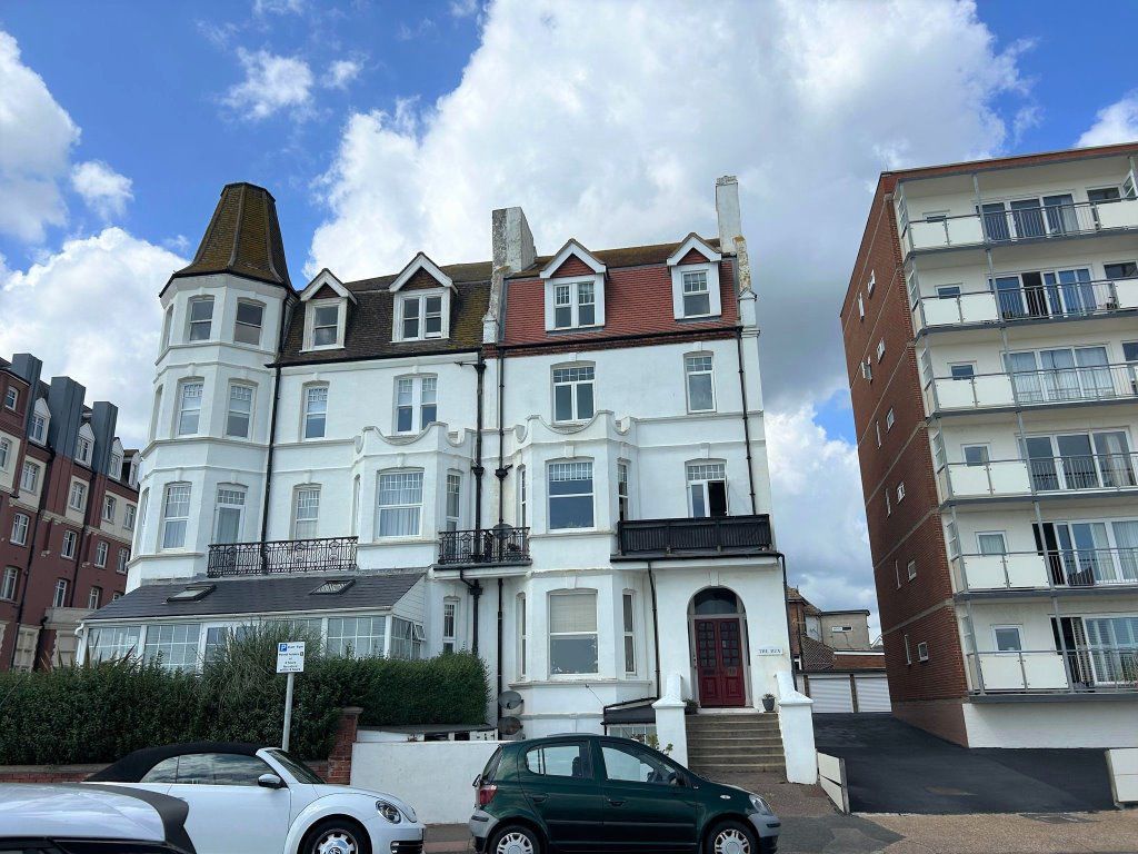 3 bed flat to rent in The Bex, De La Warr Parade, BexhillOnSea TN40