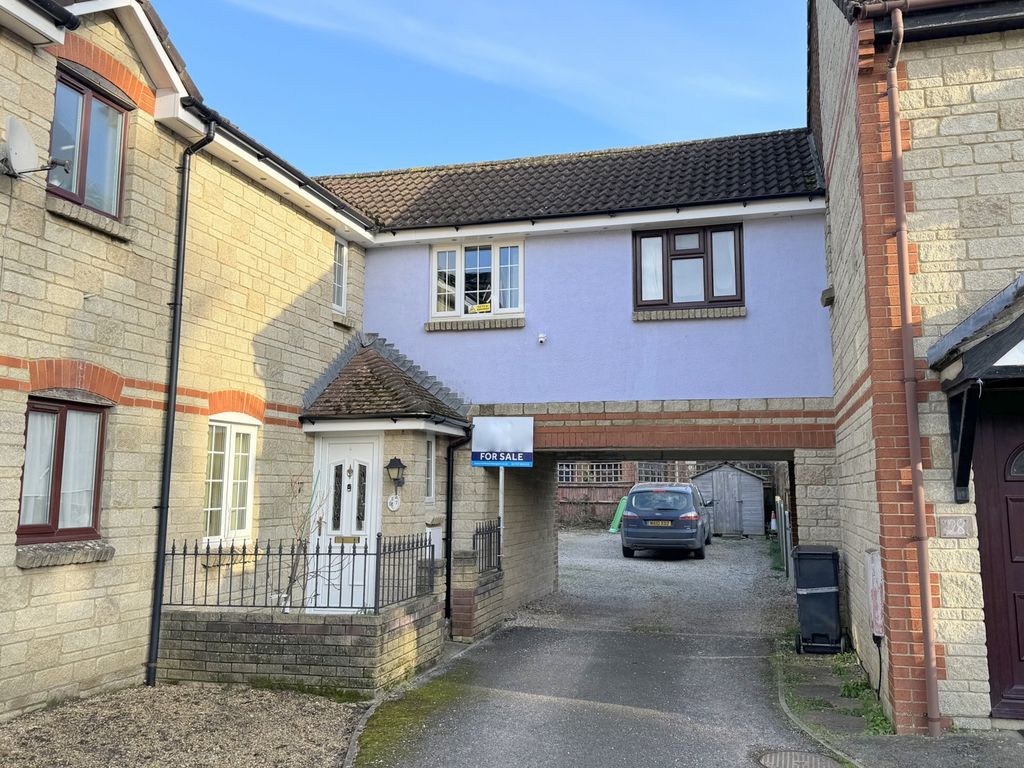 3 bed terraced house for sale in Wincanton, Somerset BA9, £275,000 - Zoopla