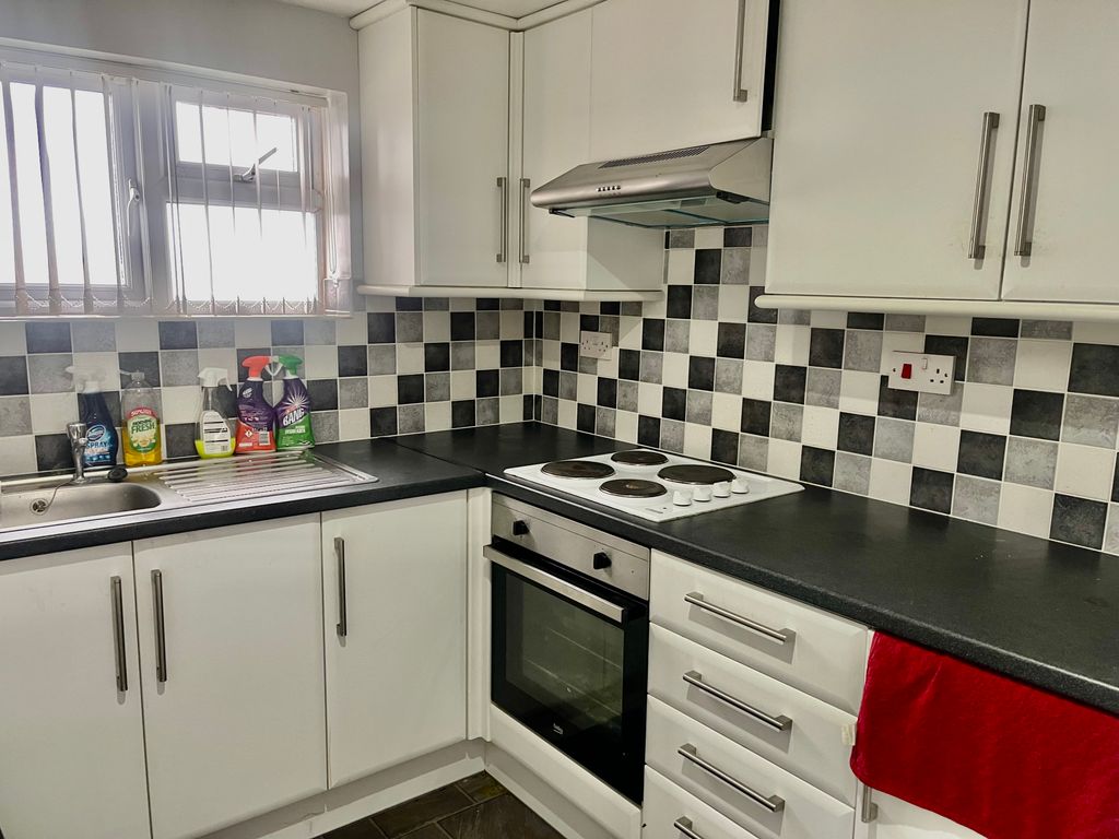 1 bed flat to rent in Roman Bank, Skegness PE25 Zoopla
