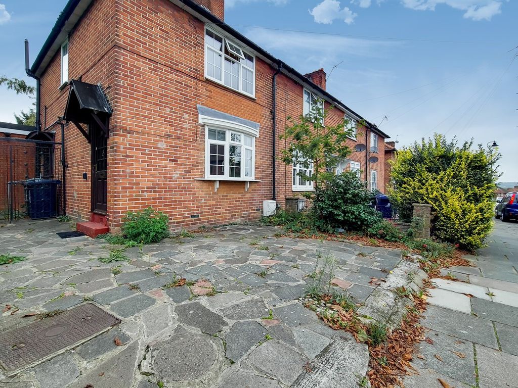 3 bed end terrace house for sale in Westcott Crescent, London W7 Zoopla