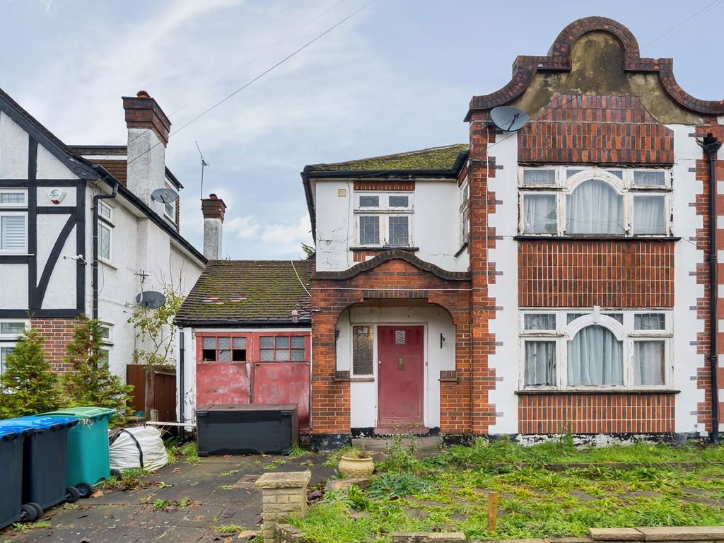 3 bed semidetached house for sale in Trevelyan Crescent, Harrow HA3, £