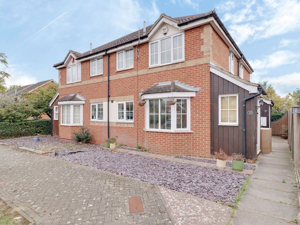 1 bed semidetached house for sale in Dudley Close, Chafford Hundred