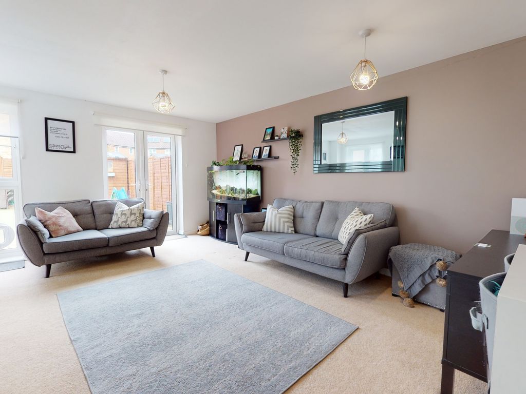 4 bed semidetached house for sale in Farmers Way, Chartfields, Ashford