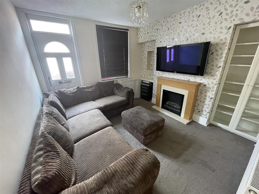 2 bed terraced house for sale in Street, SuttonInAshfield NG17