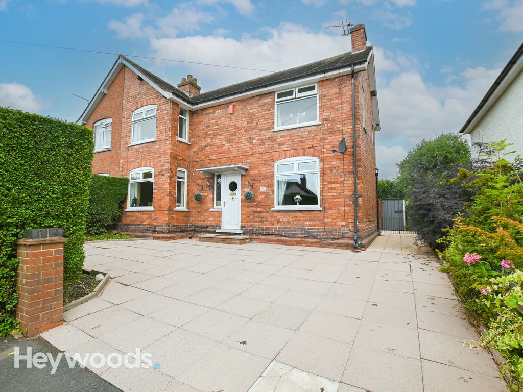 3 bed semidetached house for sale in Whitfield Avenue, Westlands