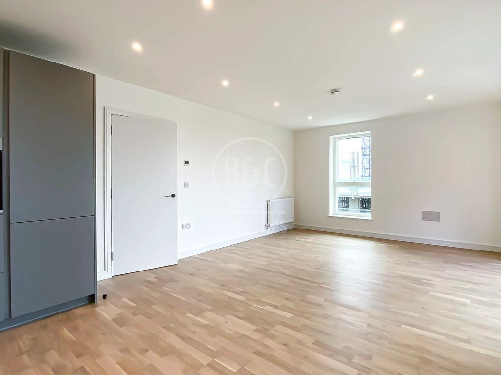 2 bed flat to rent in Sibley House, The Green Quarter UB1 Zoopla