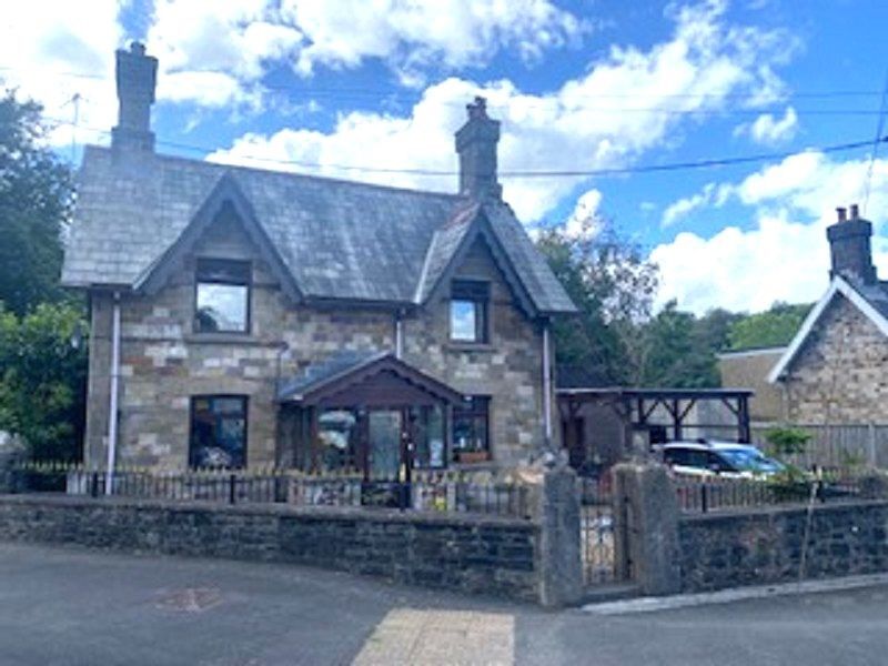 3 bed cottage for sale in 1 Caerbont Cottages, Abercrave, Swansea. SA9