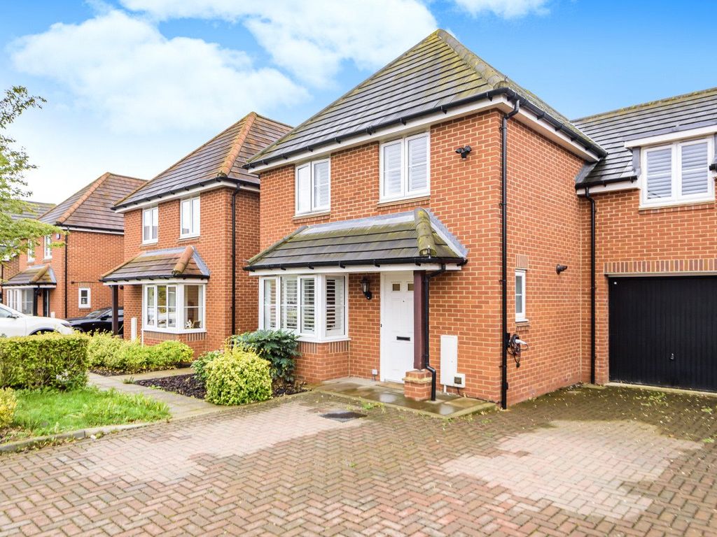 4 bed semidetached house for sale in Offord Grove, Leavesden, Watford