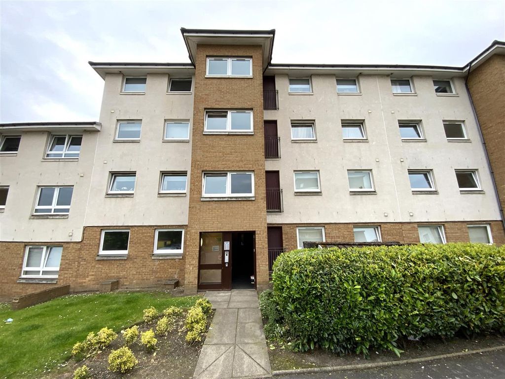 3 bed flat to rent in Silverbanks Road, Cambuslang, Glasgow G72, £1,050
