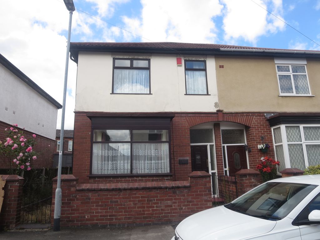 3 bed semidetached house for sale in Claridge Road, Hartshill, Stoke