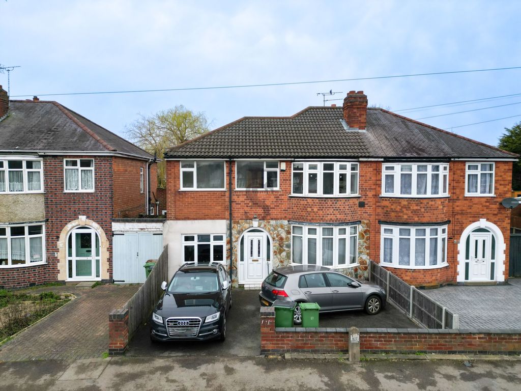 4 bed semidetached house for sale in Narborough Road South, Braunstone