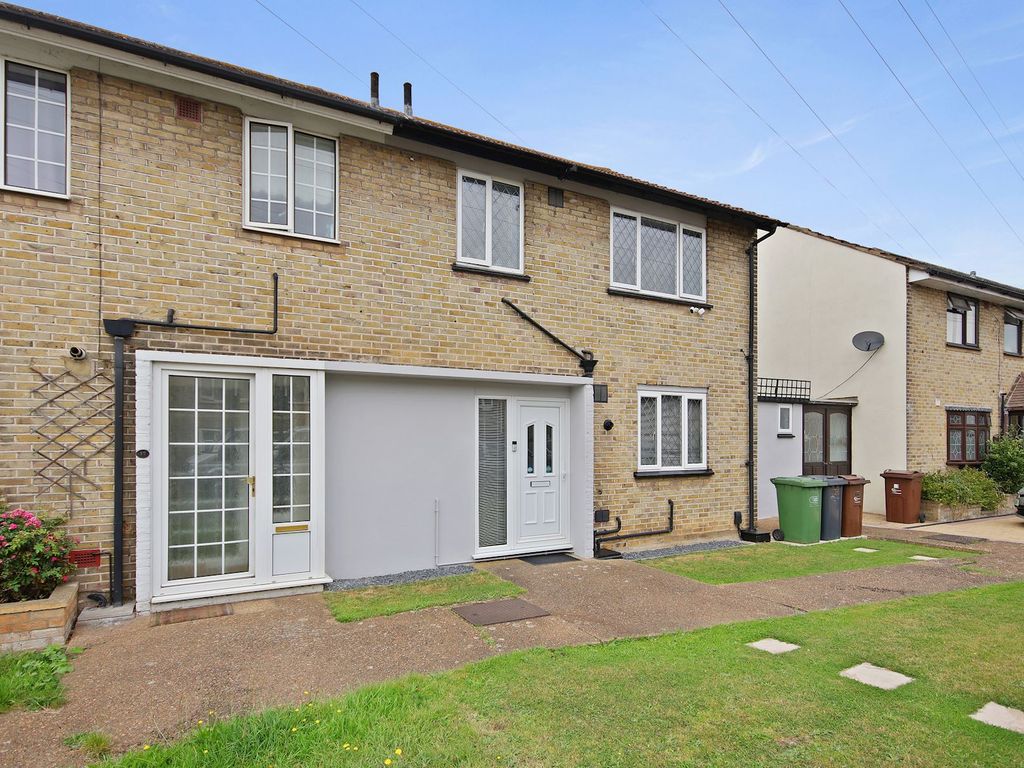 3 bed semidetached house for sale in Listowel Road, Dagenham RM10, £