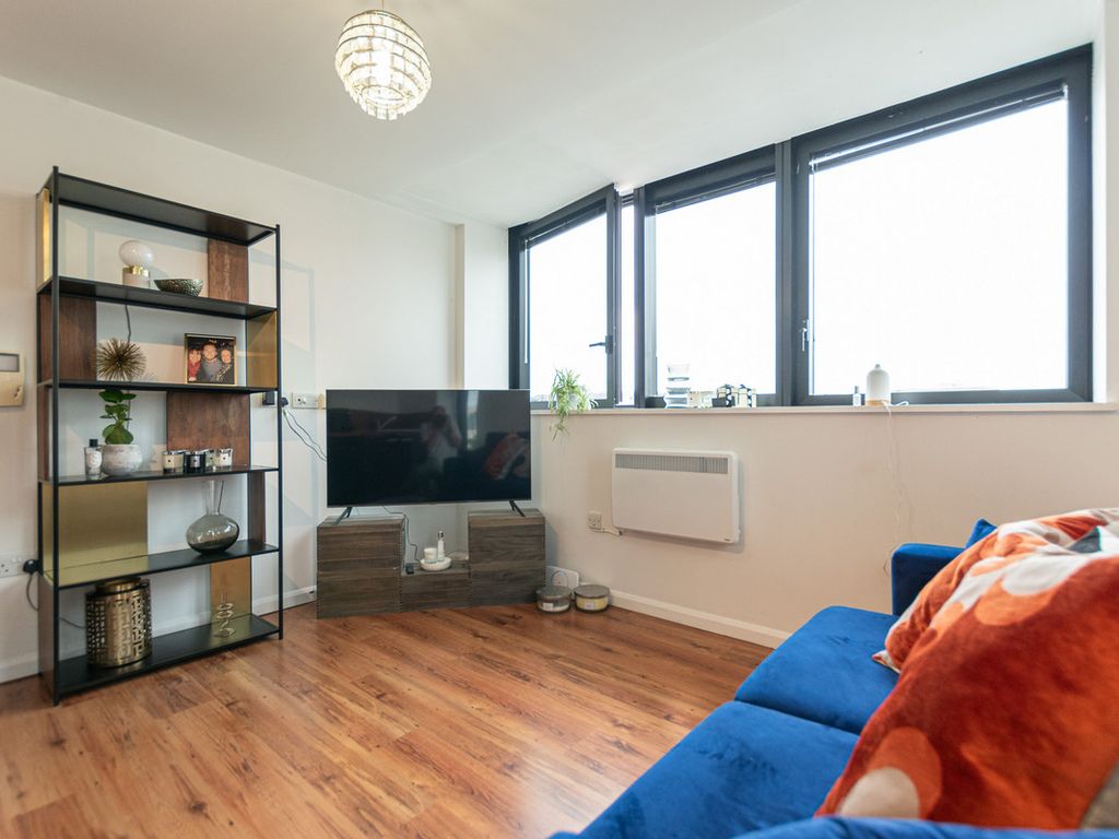 2 bed flat for sale in Mann Island, Liverpool L3, £175,000 Zoopla