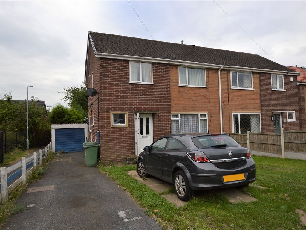 3 bed semidetached house for sale in Langdale Road, Woodlesford, Leeds