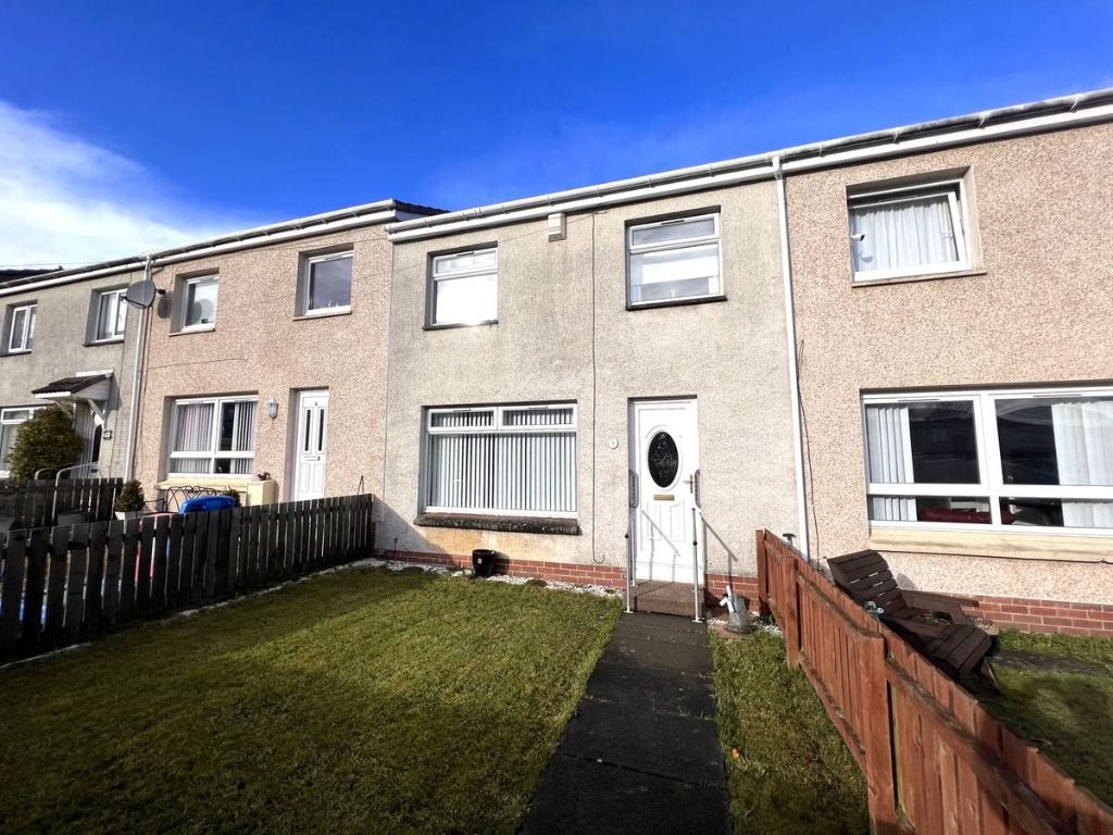 3 bed terraced house to rent in Maxwell Path, Larkhall, South
