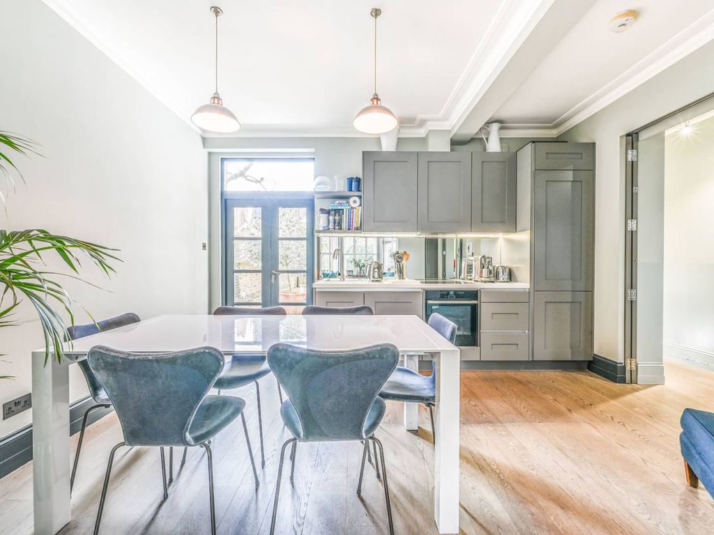 4 bed flat for sale in Albany Mansions, Albert Bridge Road, Battersea