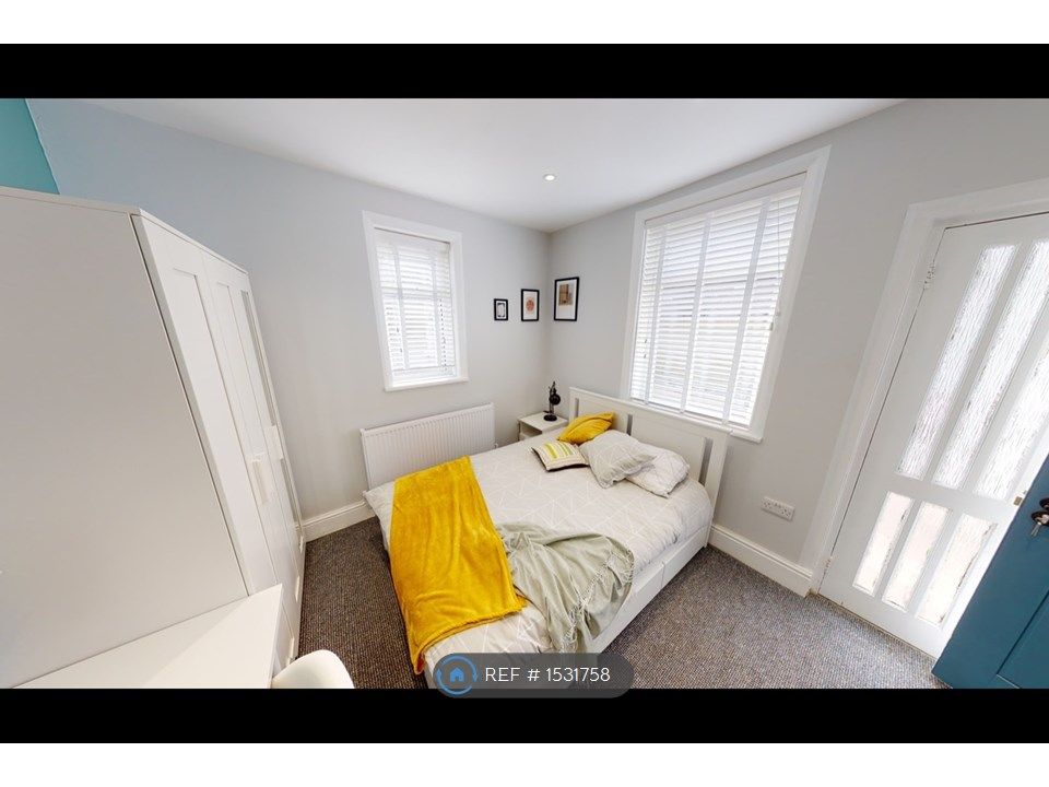 Room to rent in Bingham Street, Swinton, Manchester M27 Zoopla