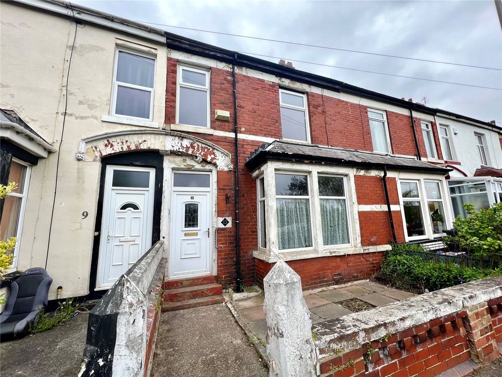 4 bed terraced house for sale in Westbourne Avenue, Blackpool, Lancashire FY1 Zoopla