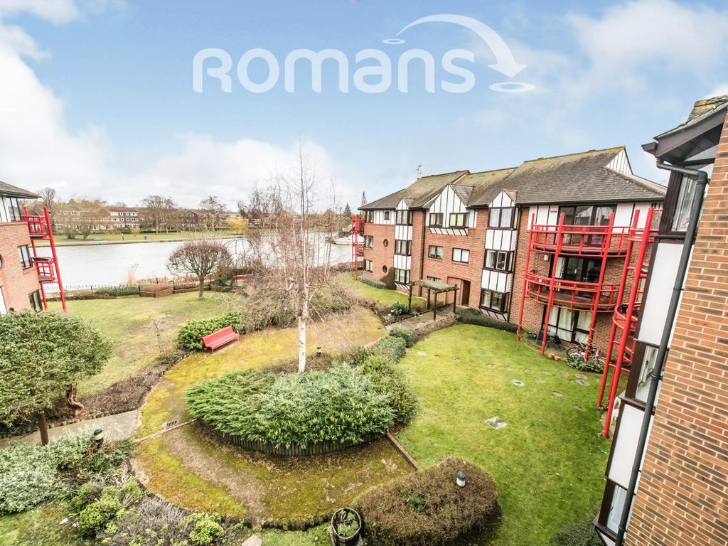 2 bed flat to rent in Caversham Wharf, Waterman Place, Reading RG1, £