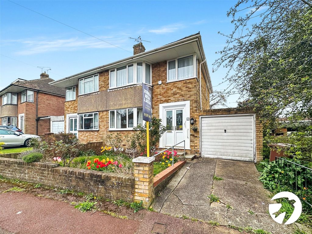 3 bed semidetached house for sale in Berkeley Close, Rochester, Kent
