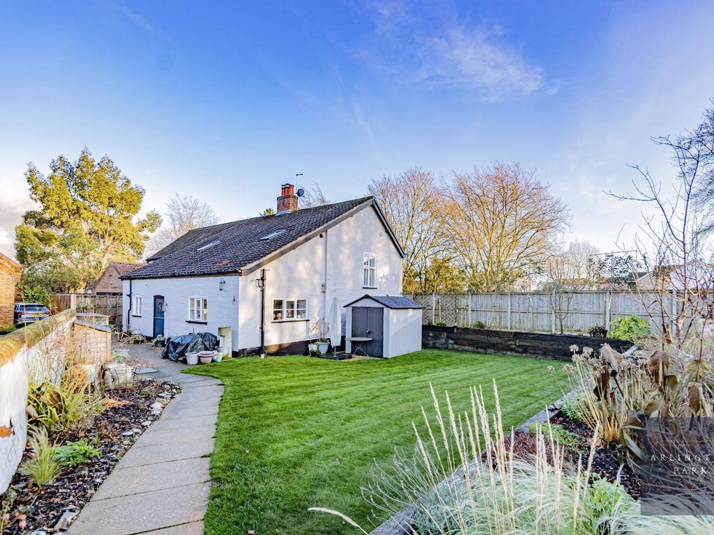 4 bed detached house for sale in Newmarket Road, Cringleford, Norwich