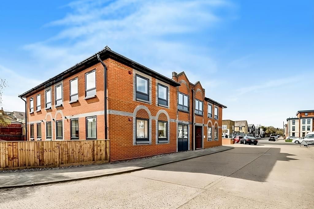 1 bed flat for sale in High Buckinghamshire HP12, £185,000 Zoopla