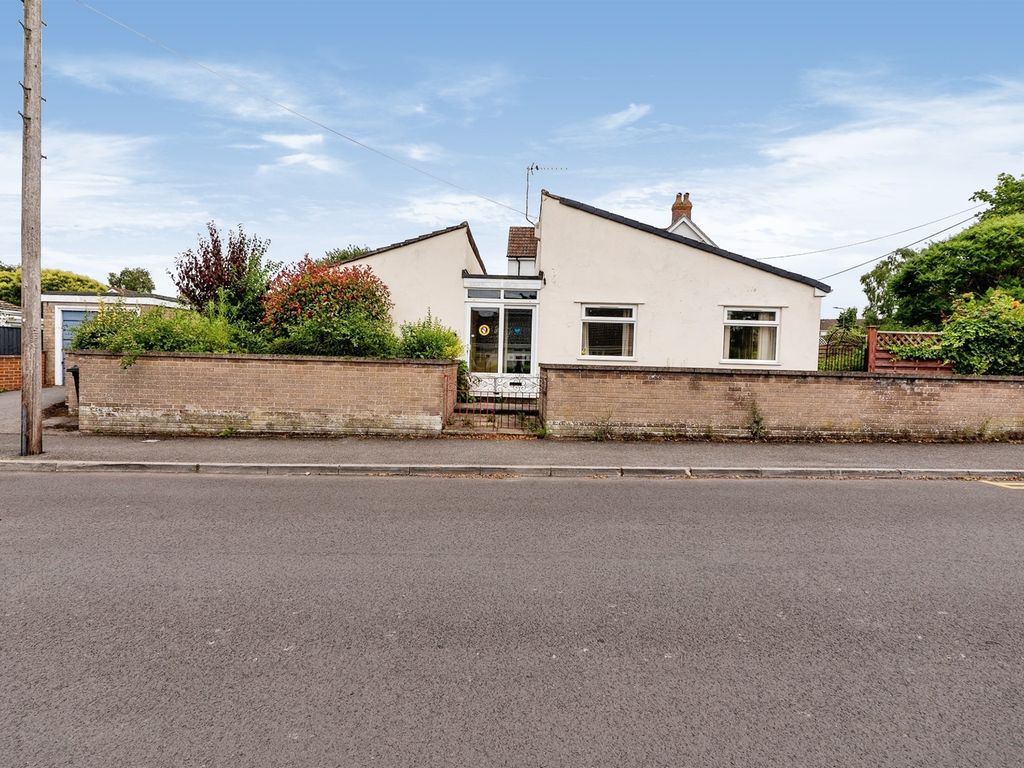 2 bed detached bungalow for sale in St. Annes Drive, Oldland Common
