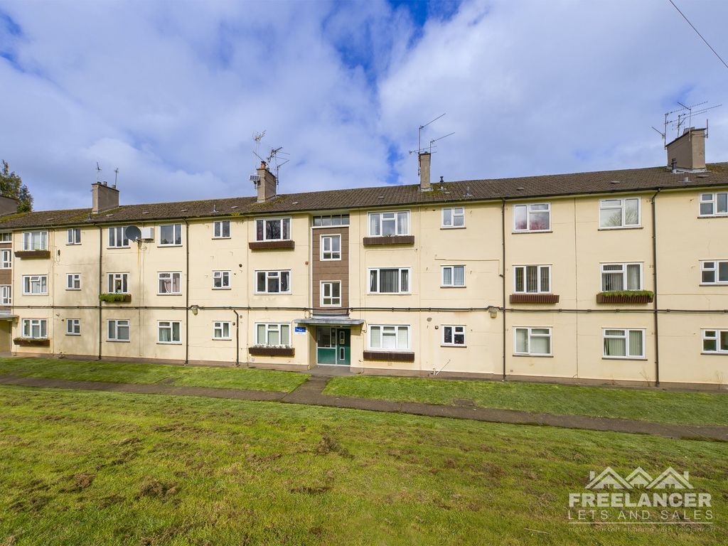 2 bed flat for sale in Sickert Close, St Julians, Newport NP19, £94,950