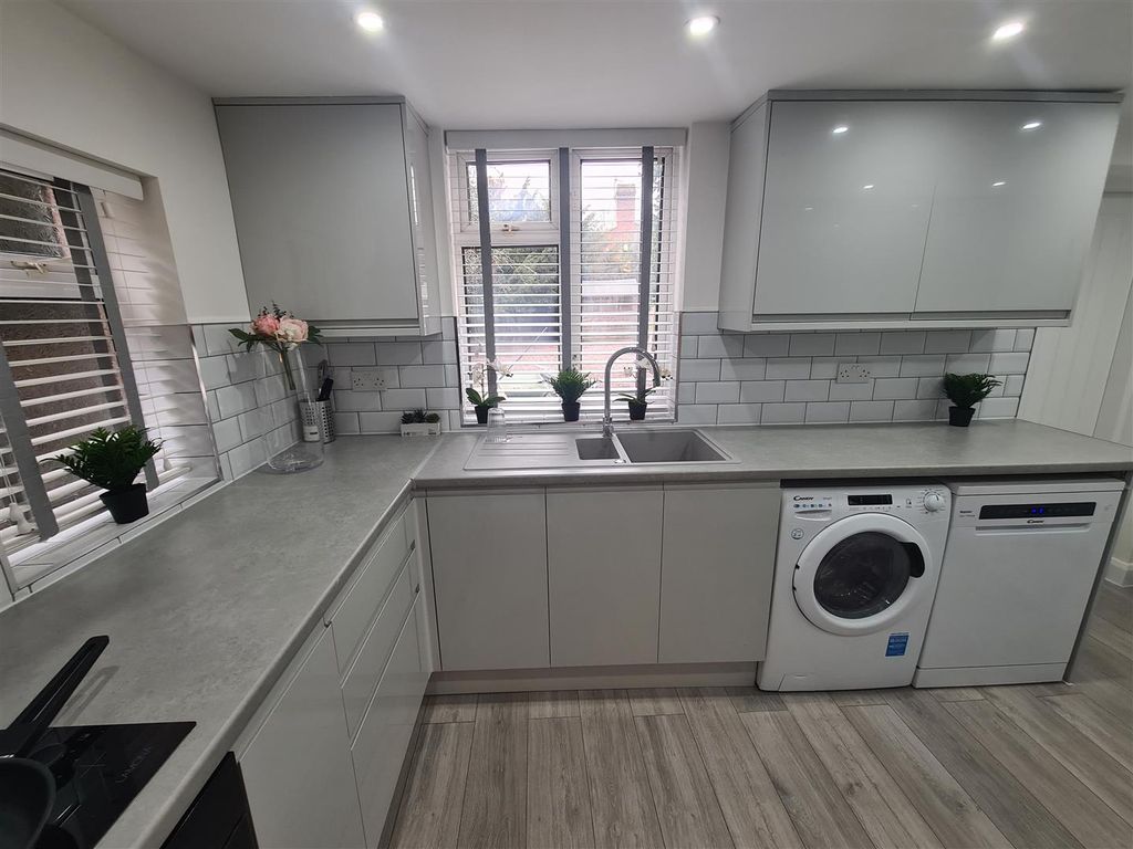 1 bed property to rent in Worcester Road, Bromsgrove B61, £625 pcm Zoopla