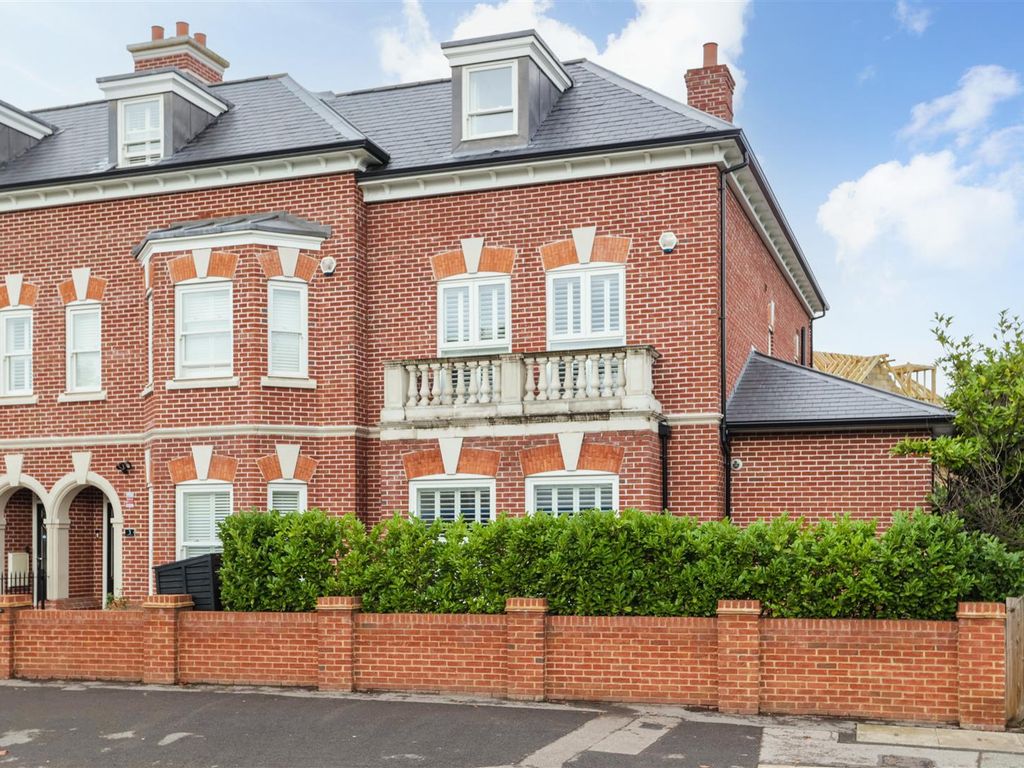 4 bed end terrace house for sale in Portsmouth Avenue, Thames Ditton