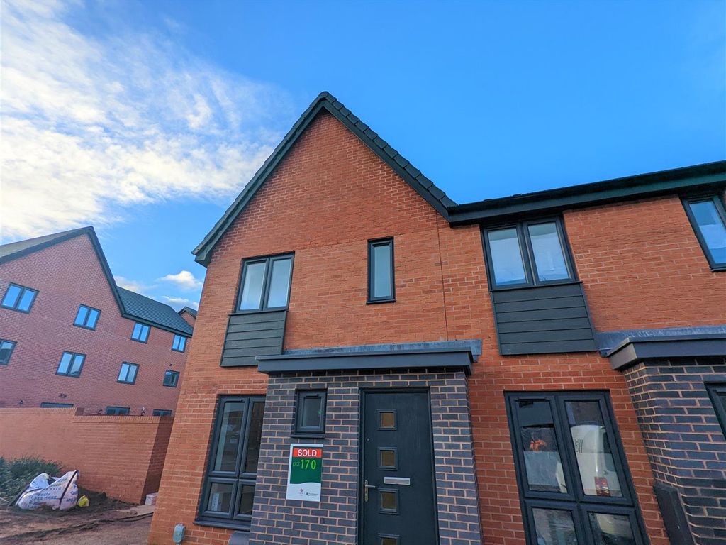 2 bed end terrace house to rent in Ascot Way, Birmingham B31, £1,200