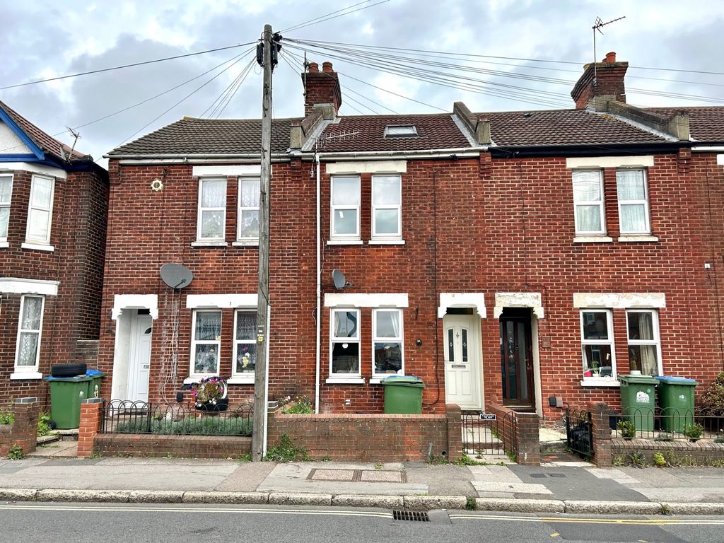 4 bed terraced house for sale in Romsey Road, Shirley, Southampton SO16