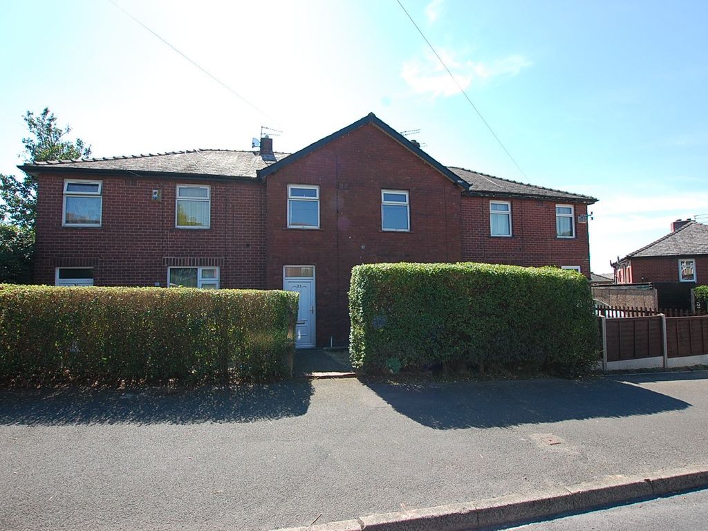 3 bed terraced house to rent in St. Street, Stalybridge