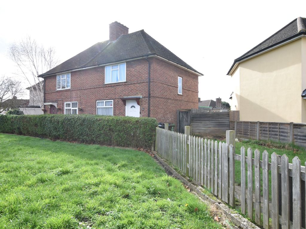 3 bed semidetached house for sale in Warrington Road, Dagenham RM8, £