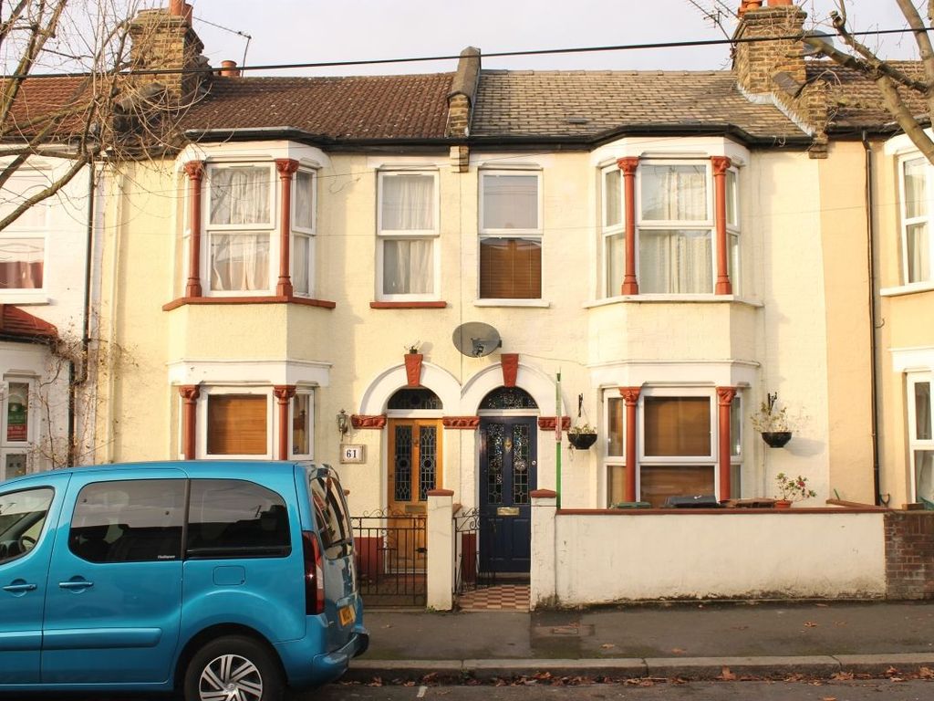 2 bed terraced house to rent in Lynmouth Road, Walthamstow, London E17