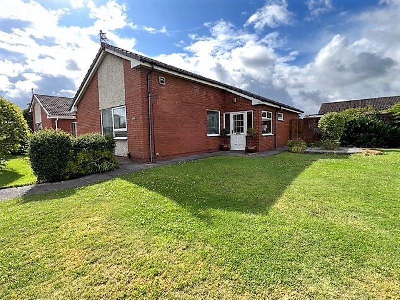 3 bed detached bungalow for sale in Carnoustie Court, Penwortham