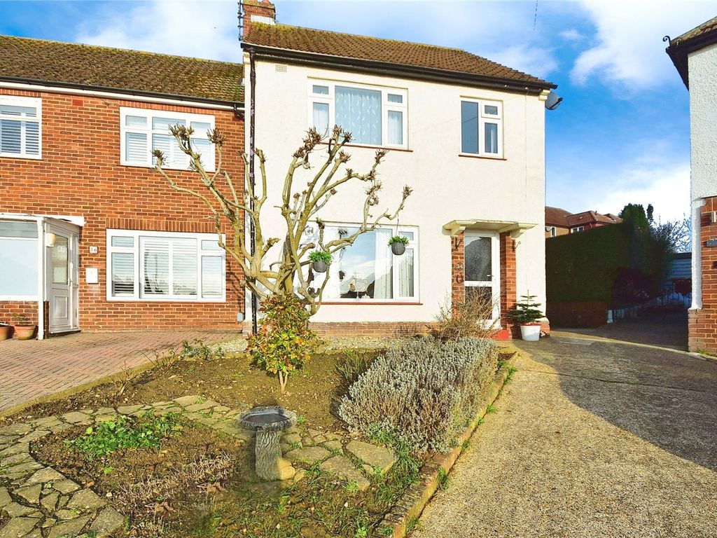 3 bed semidetached house for sale in Wolfe Road, Maidstone, Kent ME16