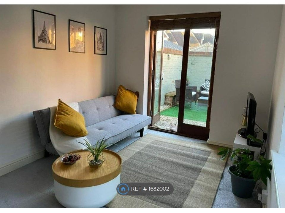 1 bed detached house to rent in High Street, Horley RH6 Zoopla