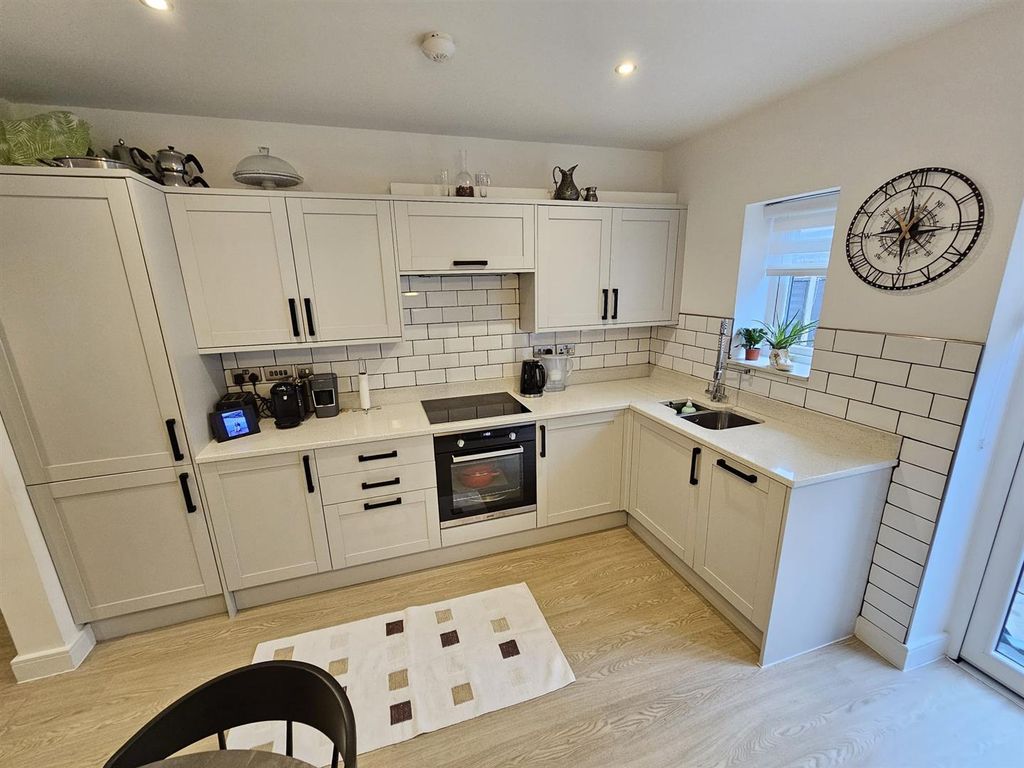 3 bed terraced house for sale in Gilmore Street, Stockport SK3, £