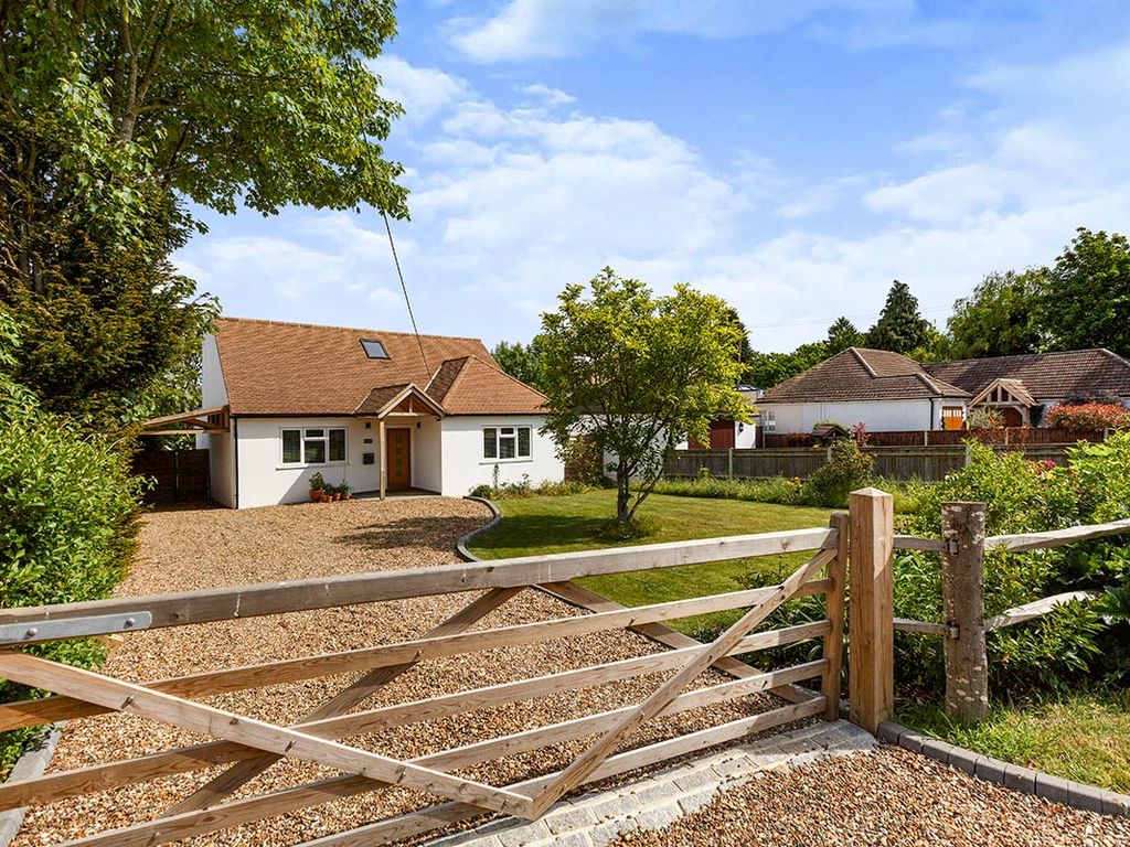 4 bed detached house for sale in Festival Avenue, New Barn, Kent DA3
