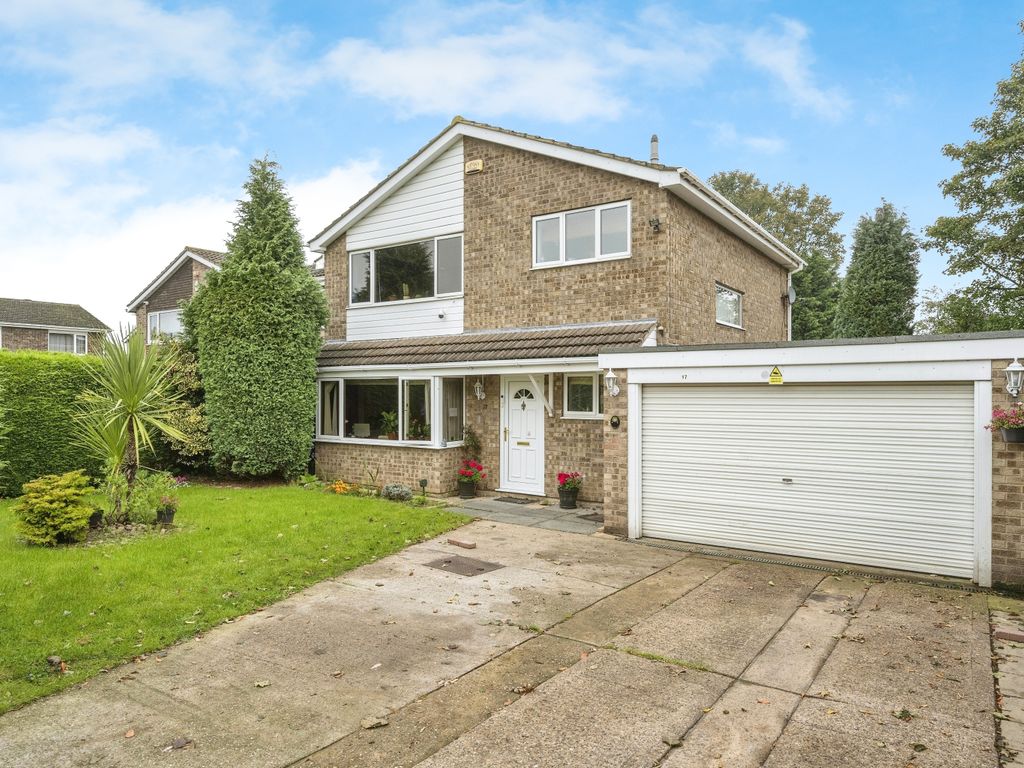 3 bed detached house for sale in Cantley Manor Avenue, Doncaster, South