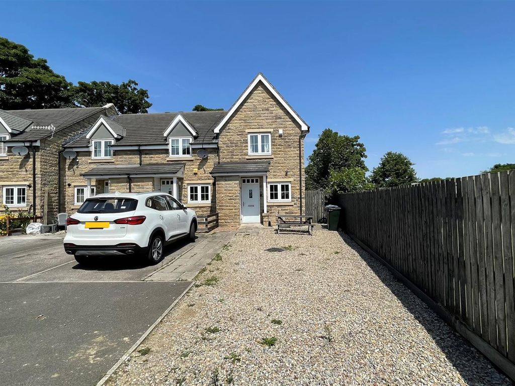 2 bed town house for sale in Myers Close, Idle, Bradford BD10 Zoopla